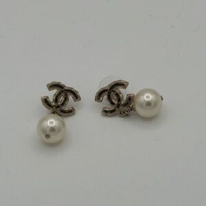 CHANEL Gold and Cream Pearl Logo Earrings
